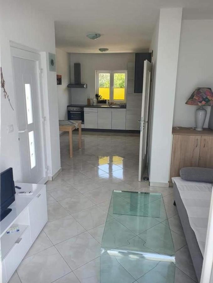 Modern Seeview Apartment Maslenica With Free Wifi, Free Parking, 300M From Beach 외부 사진