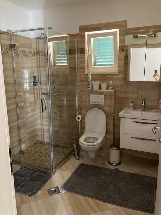 Modern Seeview Apartment Maslenica With Free Wifi, Free Parking, 300M From Beach 외부 사진